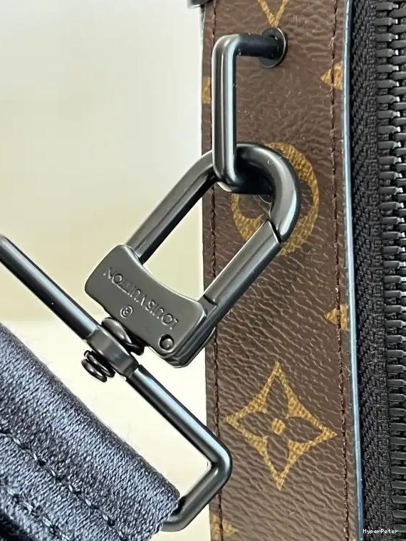 LOUIS HANDLE TRUNK SOFT VUITTON 0521